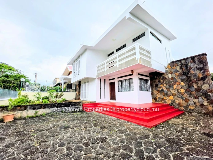 Charming Family Home for Sale or Rent – Beau Bassin