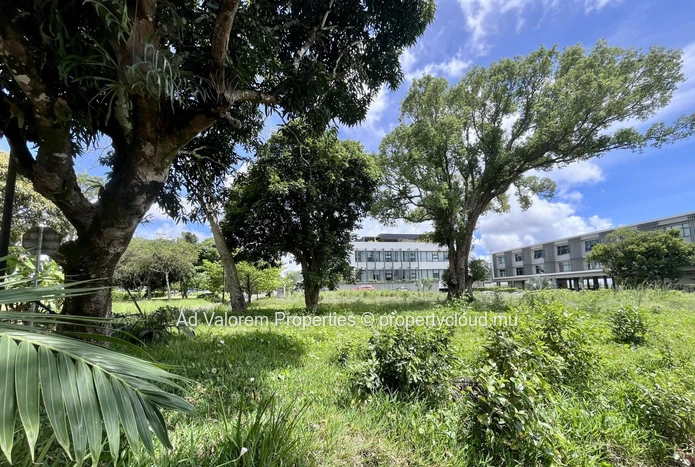 For Sale: 2,000 m² Commercial Plot – Vivea Business Park, Moka
