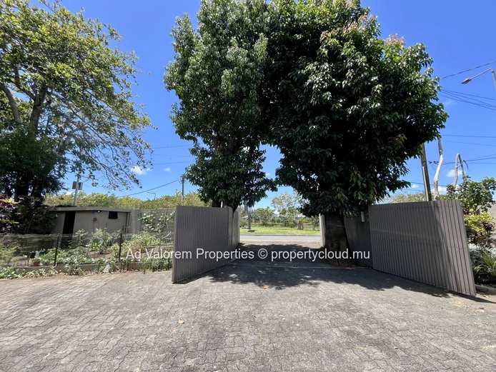 For Sale – Spacious Family Home in the Heart of Moka