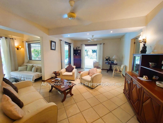 A Little Paradise in Bras d’Eau – Charming Family Home with an Exceptional Garden ??