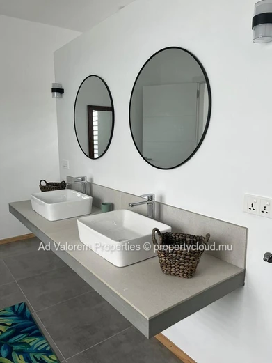For Rent – Beautiful House in Rivière Noire
