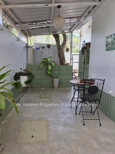 Charming one-bedroom studio for rent – Beau Bassin