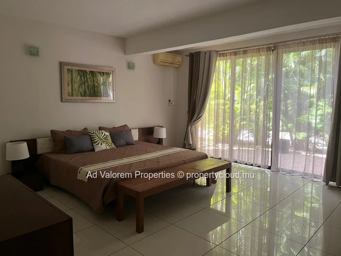 Modern Villa for Sale in Black River