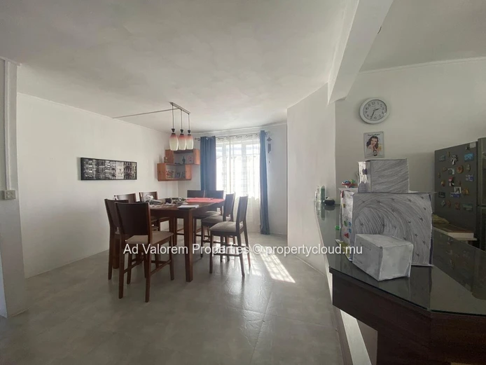 House for Sale in Candos – Ideal for a Multigenerational Family