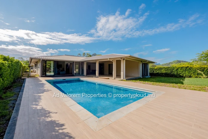 Beautiful house for rent in Les Salines Pilot