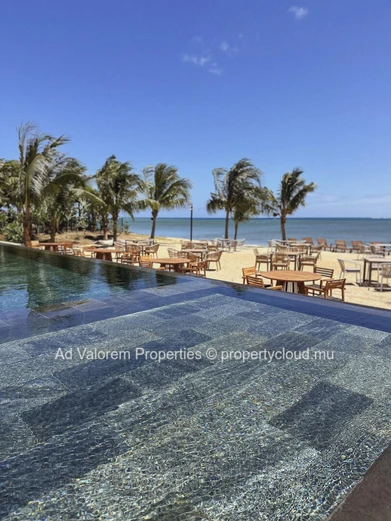 Beachfront Residences in Black River for rent (Sole Mandate)