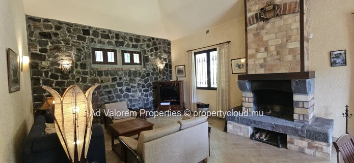 Beautiful family home for sale in a calm area of Floreal