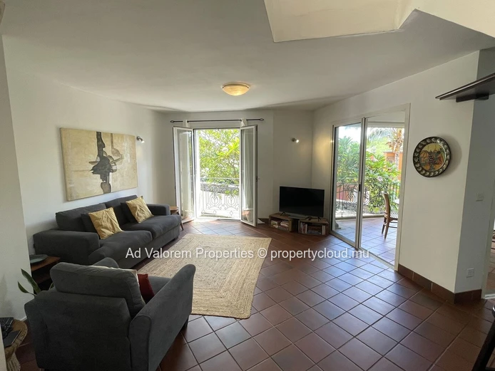 Duplex de deux chambres à louer - Vue dégagée sur la rivière (Mandat exclusif)