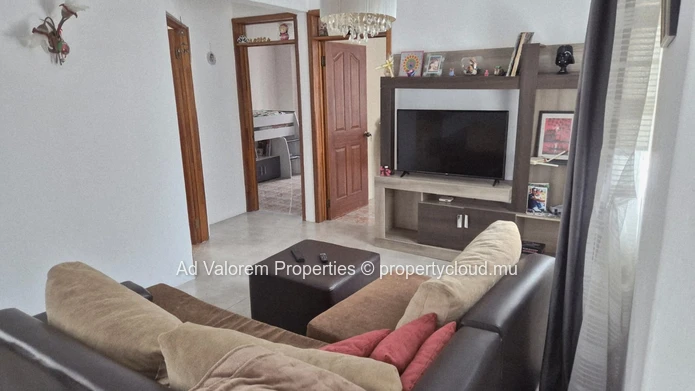 House for Sale in Candos – Ideal for a Multigenerational Family