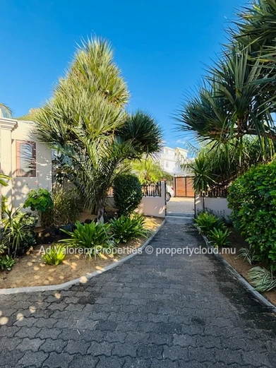 Charming Furnished House for Sale in Tamarin – With Private Pool
