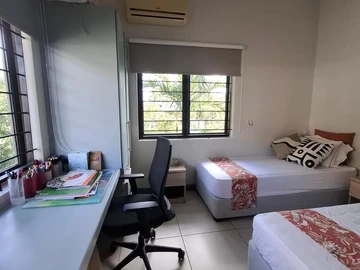 4 Bedroom Townhouse, Duplex