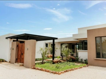 4 Bedroom Villa