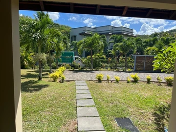 5 Bedroom Villa