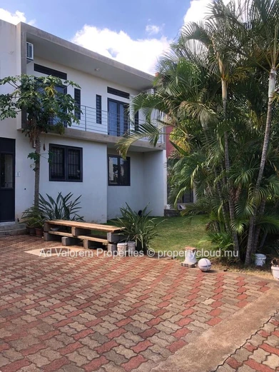 For sale - Spacious house in Pointe aux Sables with pool