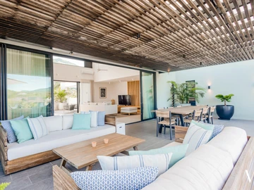 4 Bedroom Apartment