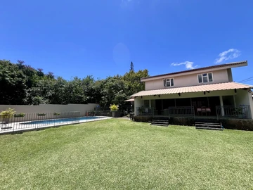 6 Bedroom House