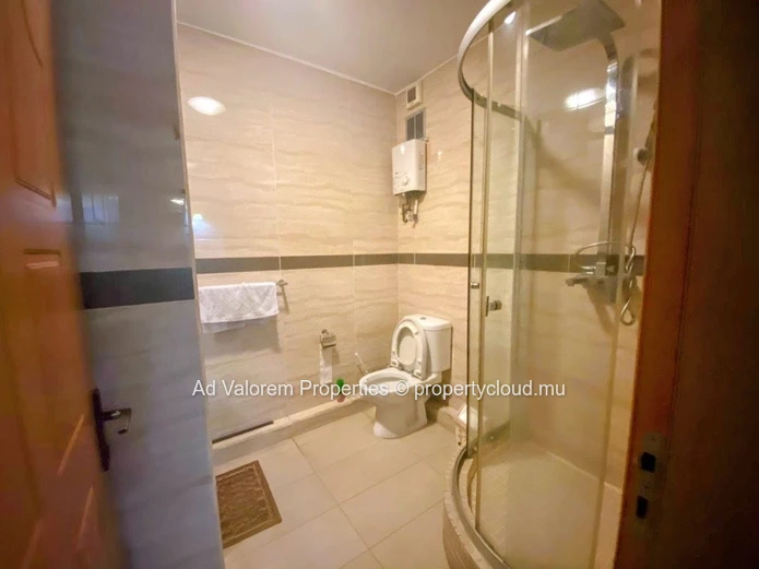 For Sale – 3-Bedroom Apartment in the Heart of Quatre Bornes