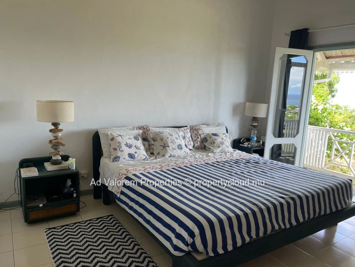 Exceptional Property in Tamarin – Two Houses on 3,165 m² with Pool and Stunning Views