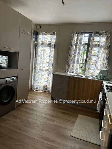 ?? Tastefully Renovated House for Rent – Cascavelle