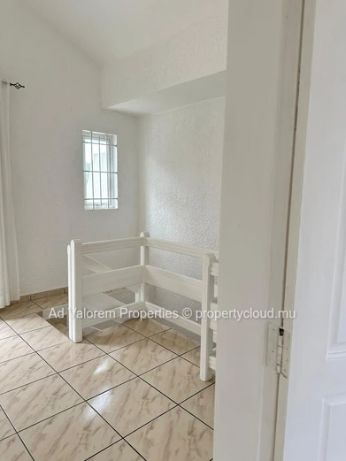Duplex for rent in Flic en Flac