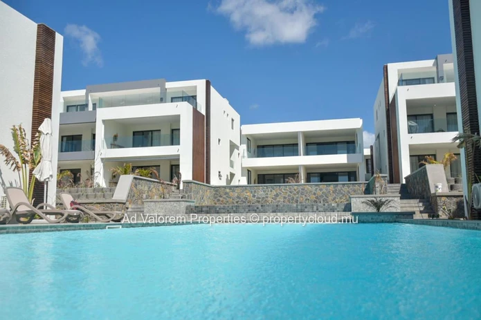 Unique Opportunity - Stunning 3-Bedroom Beachfront Apartment in Poste Lafayette (Sole Mandate)