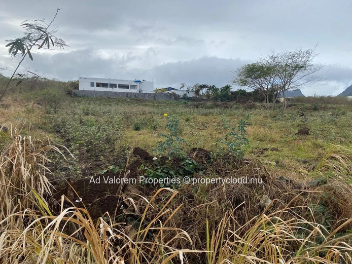 Land for sale in Bambous.