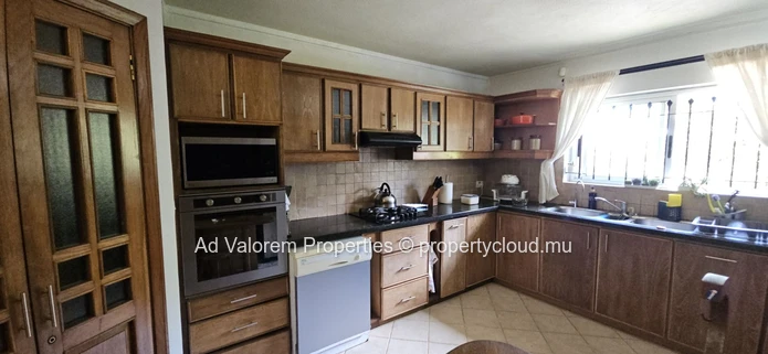 Cosy Yet Spacious Family Home – Floreal