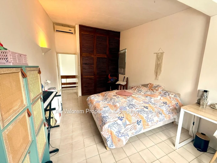 ?? Spacious family home with swimming pool