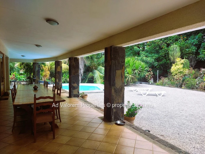 A Little Paradise in Bras d’Eau – Charming Family Home with an Exceptional Garden ??
