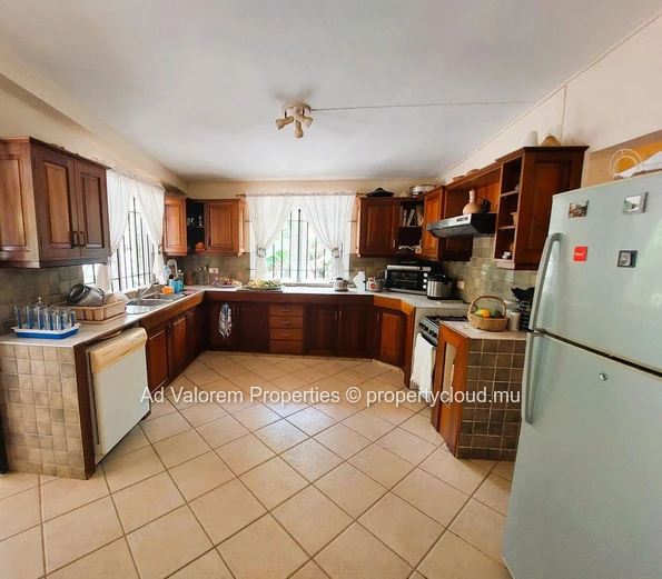 A Little Paradise in Bras d’Eau – Charming Family Home with an Exceptional Garden ??