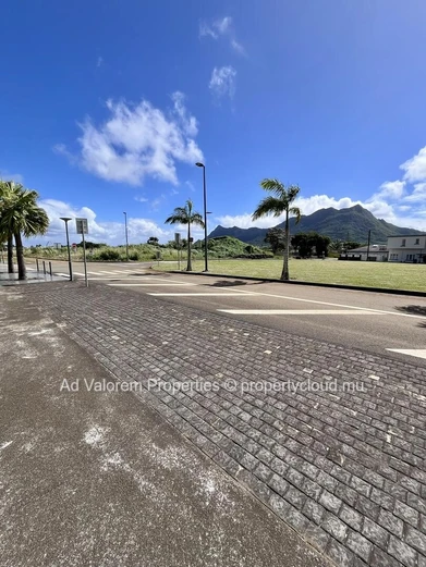 For Sale | Freehold plot of 1,224 m² | Heart of Moka’s Smart City