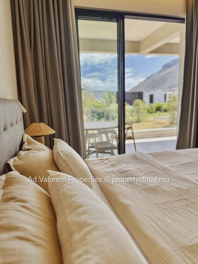 Beachfront Residences in Black River for rent (Sole Mandate)