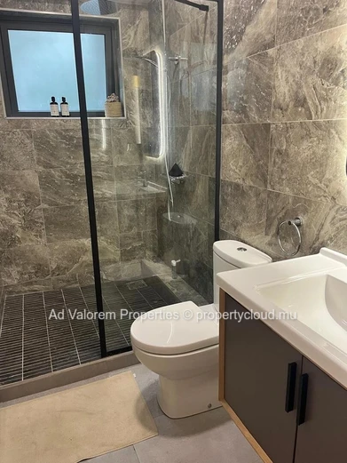 Apartment for sale in Black River
