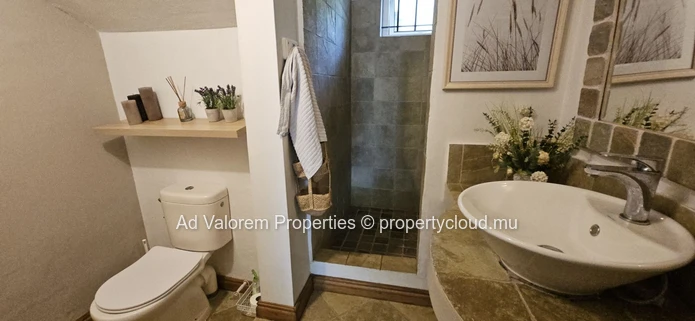 Cosy Yet Spacious Family Home – Floreal