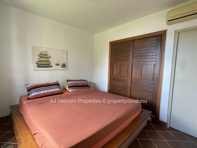 Duplex de deux chambres à louer - Vue dégagée sur la rivière (Mandat exclusif)
