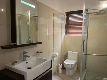 4 Bedroom Apartment