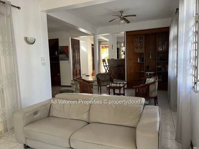 Spacious 4-Bedroom Family Home with Pool – 500 m from the Beach | For Rent