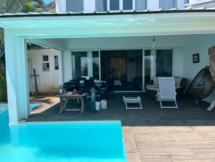 Charming house for rent in Rivière Noire