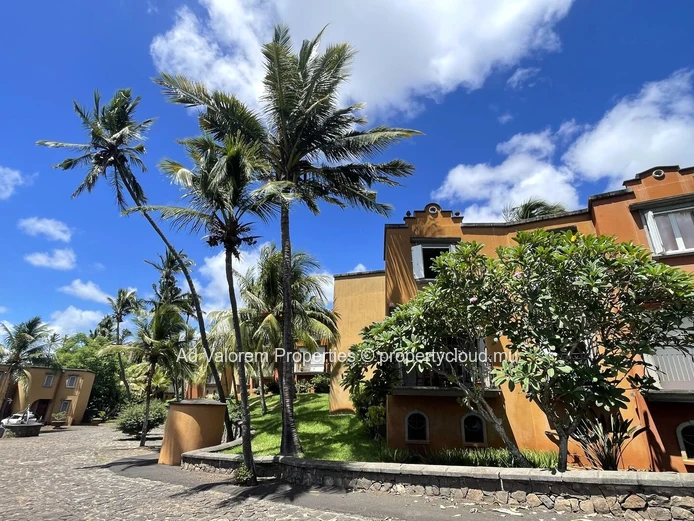 Duplex de deux chambres à louer - Vue dégagée sur la rivière (Mandat exclusif)