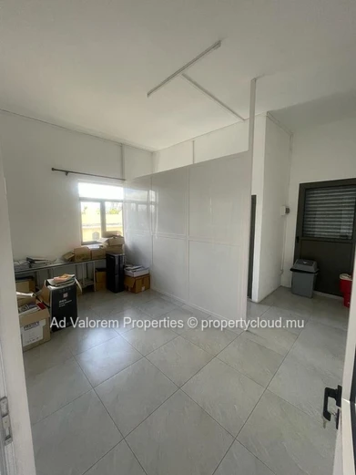 Batiment commercial a palma Quatre Bornes a louer.