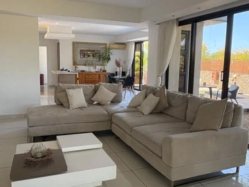 4 Bedroom Townhouse, Duplex